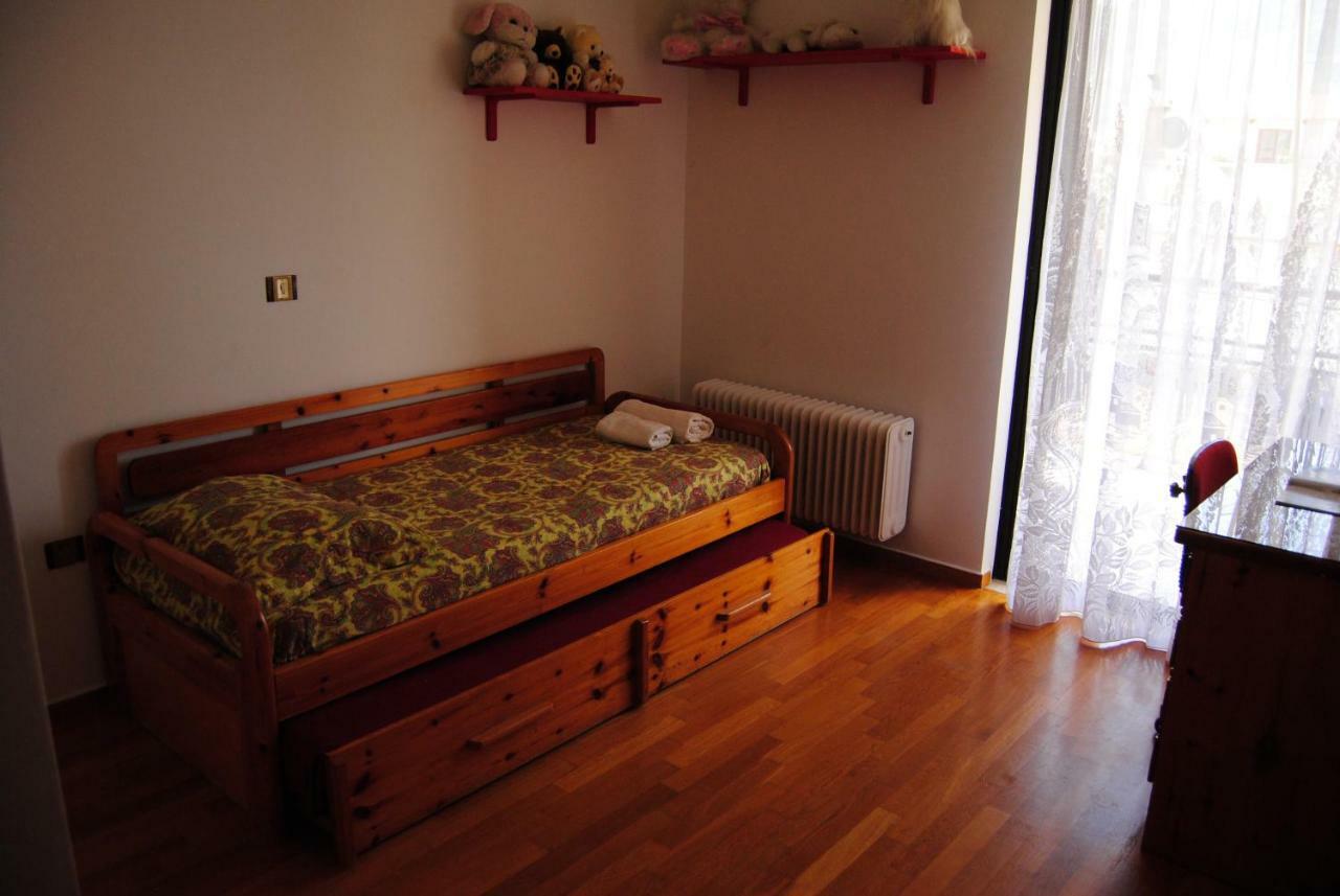 Apartment By The Beach Kalamata Extérieur photo