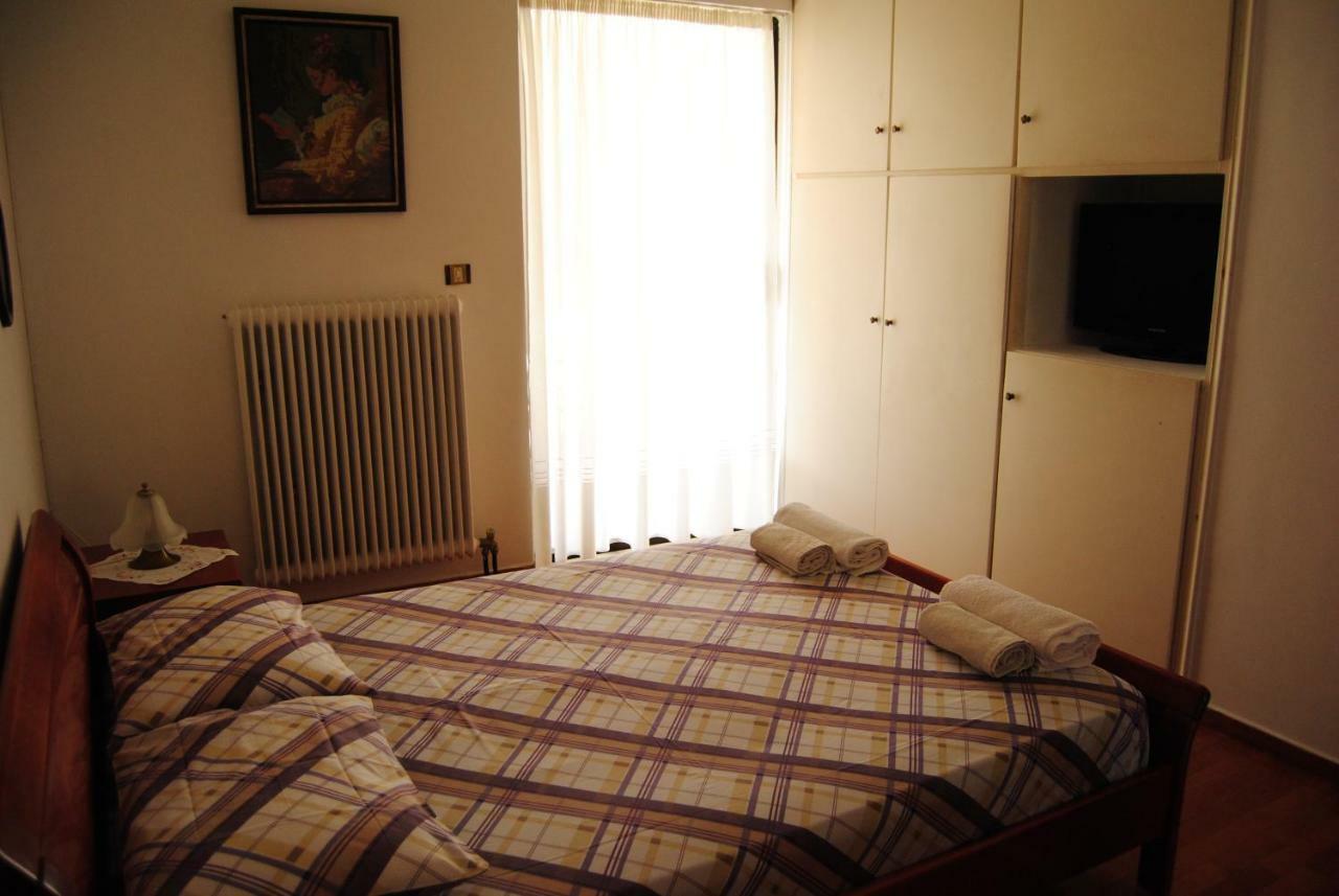 Apartment By The Beach Kalamata Extérieur photo