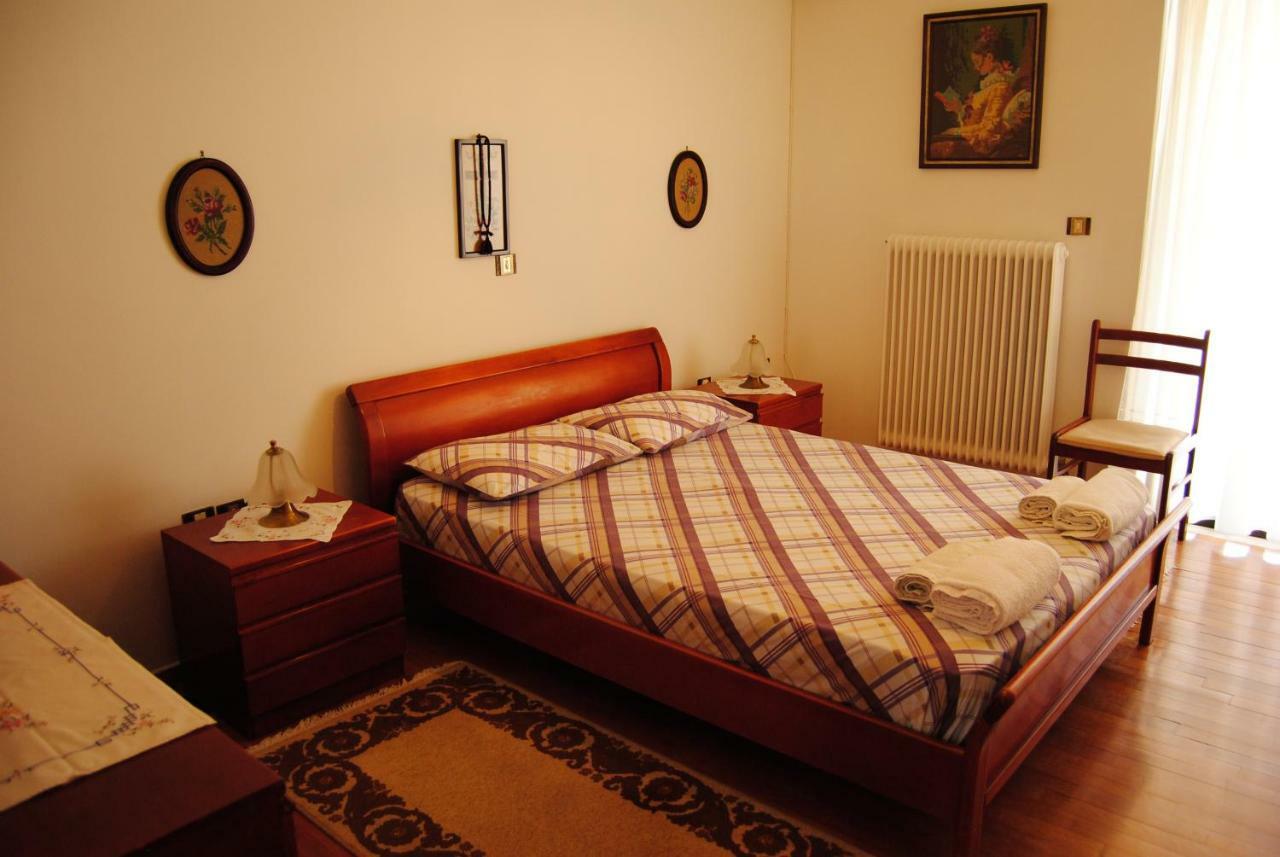 Apartment By The Beach Kalamata Extérieur photo